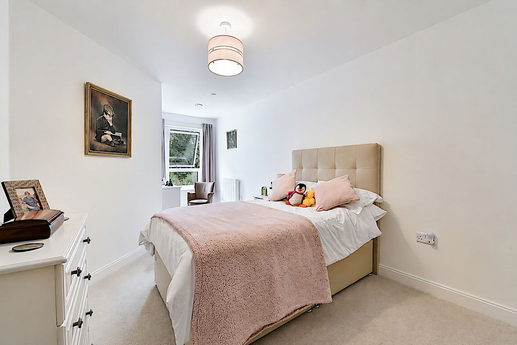 Bedroom- click for photo gallery